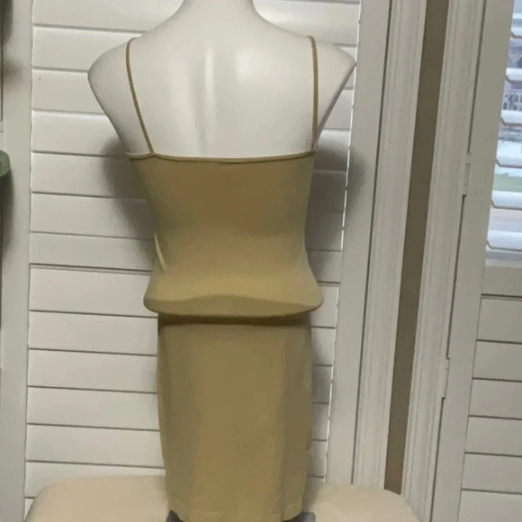 With - Picture 3 of 6